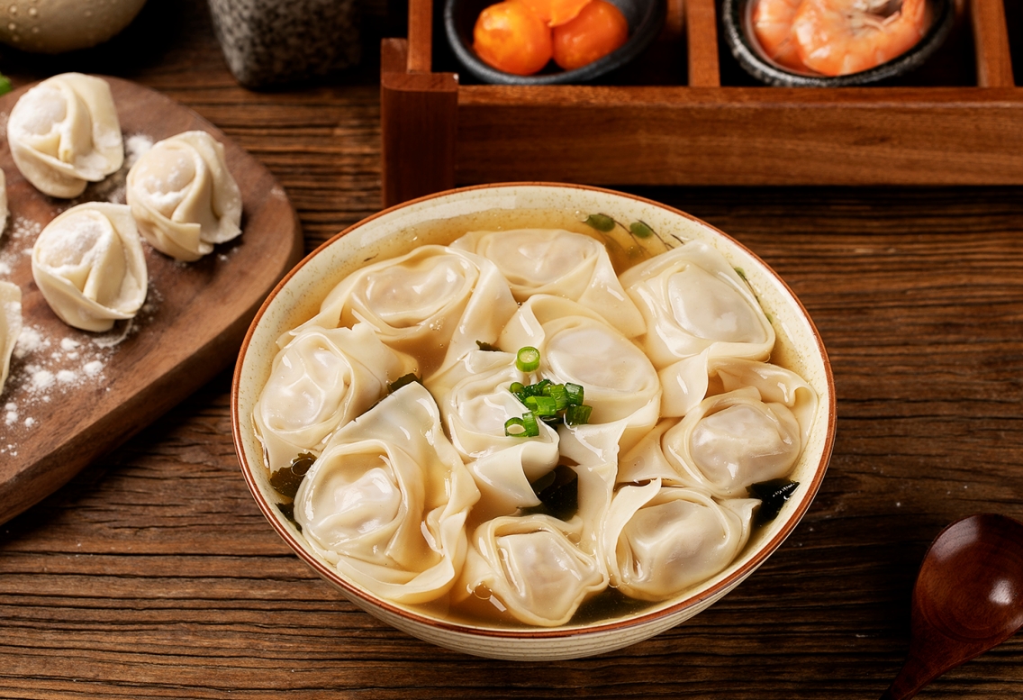 餛飩代工廠直供：餐飲降本 40% 的規(guī)?；a(chǎn)秘笈